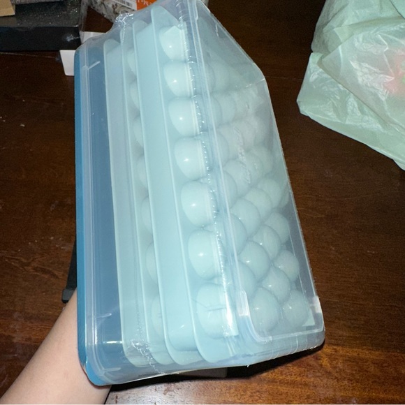 Circle Ice Cube Tray, Round Ice Cube Trays for Freezer with Lid and Bin - Picture 3 of 9